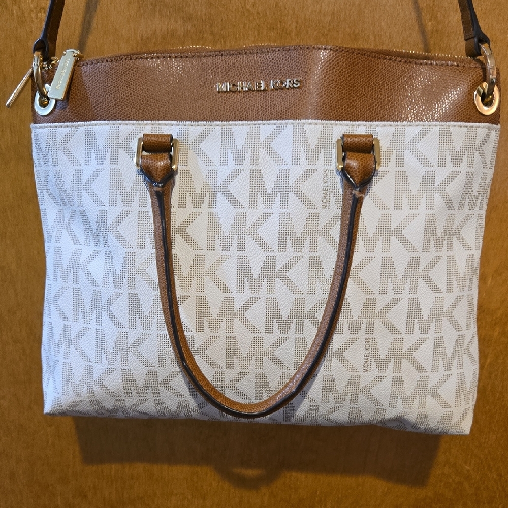 Michael Kors Tan and Cream Shoulder Bag